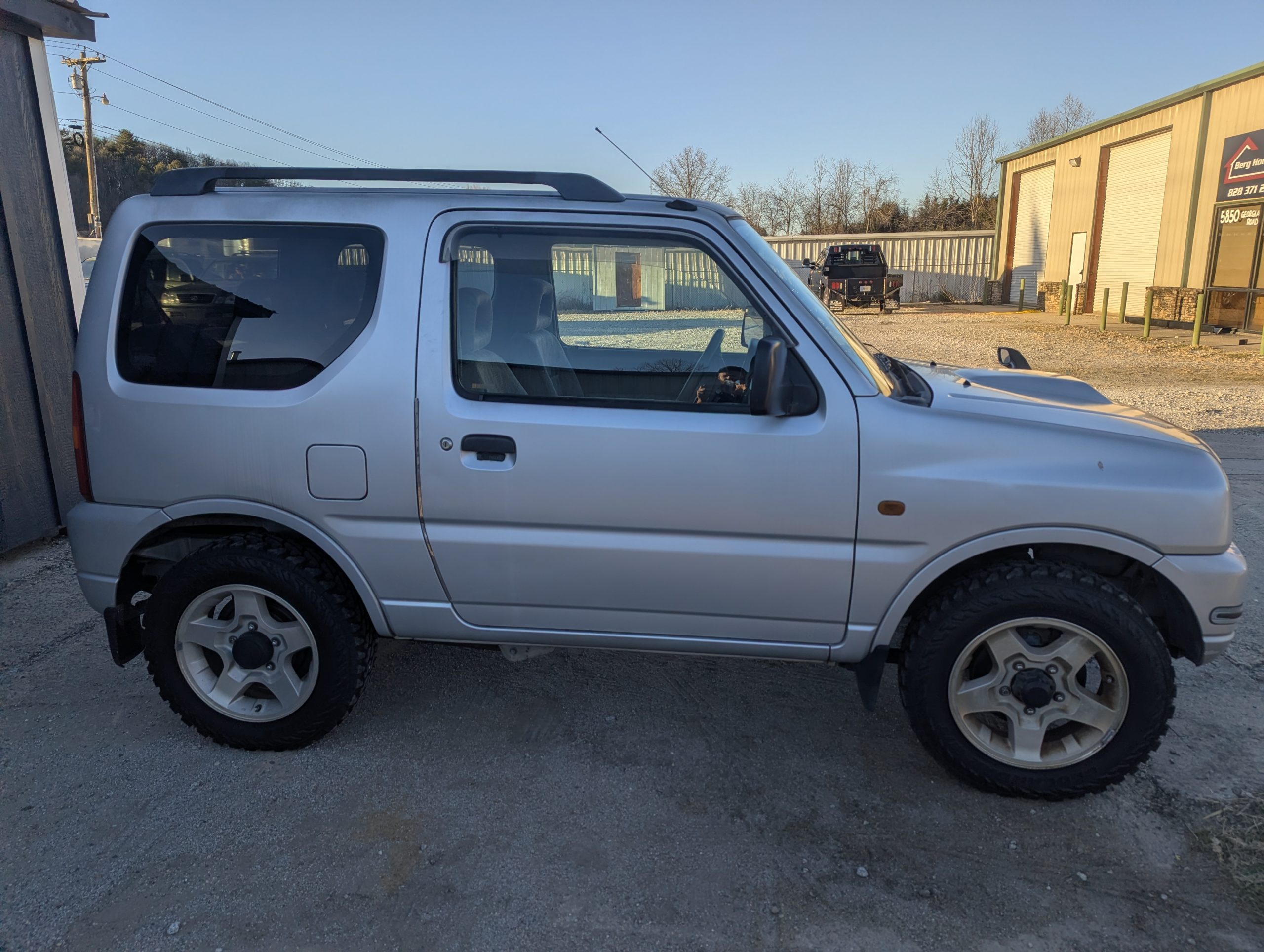 
								1999 Suzuki Jimny 4×4 – Tiny Footprint, Massive Adventure full									