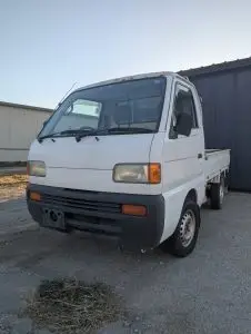 Farm & Trail Ready: ’96 Suzuki Carry 4WD – 27K Miles!