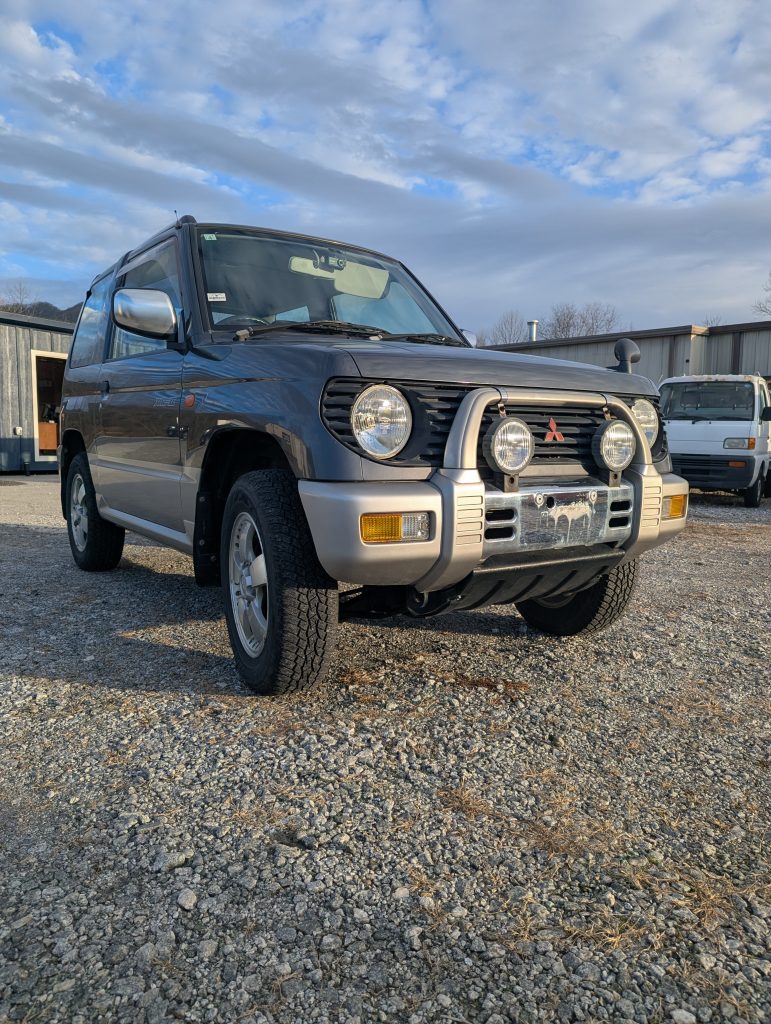 Mitsubishi Pajero Mini 4WD – 5-Speed Manual & Mountain Ready!