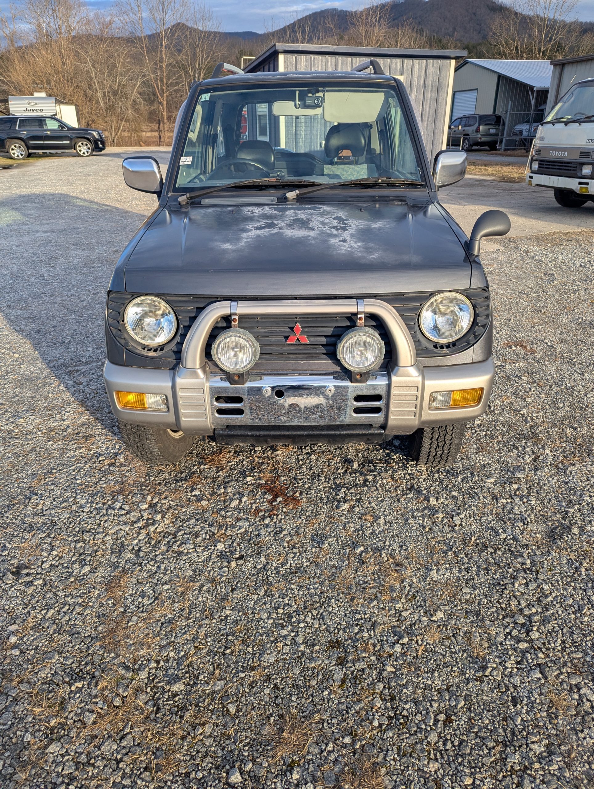 Mitsubishi Pajero Mini 4WD – 5-Speed Manual & Mountain Ready!