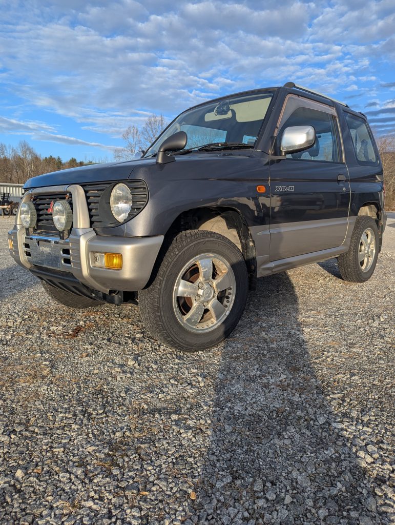 Mitsubishi Pajero Mini 4WD – 5-Speed Manual & Mountain Ready!