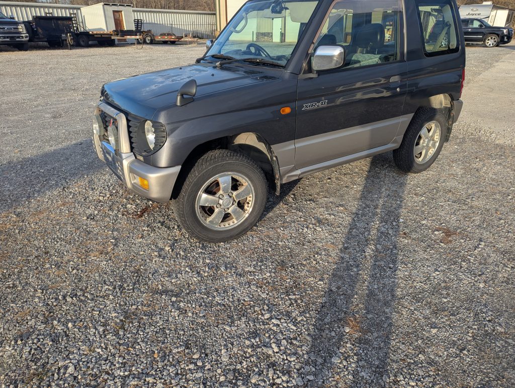 Mitsubishi Pajero Mini 4WD – 5-Speed Manual & Mountain Ready!
