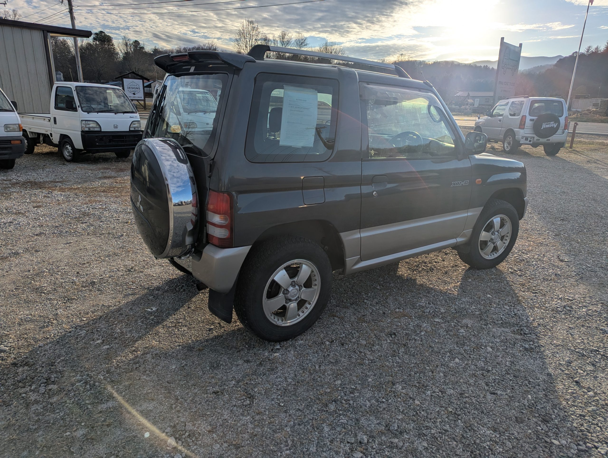 
								Mitsubishi Pajero Mini 4WD – 5-Speed Manual & Mountain Ready! full									