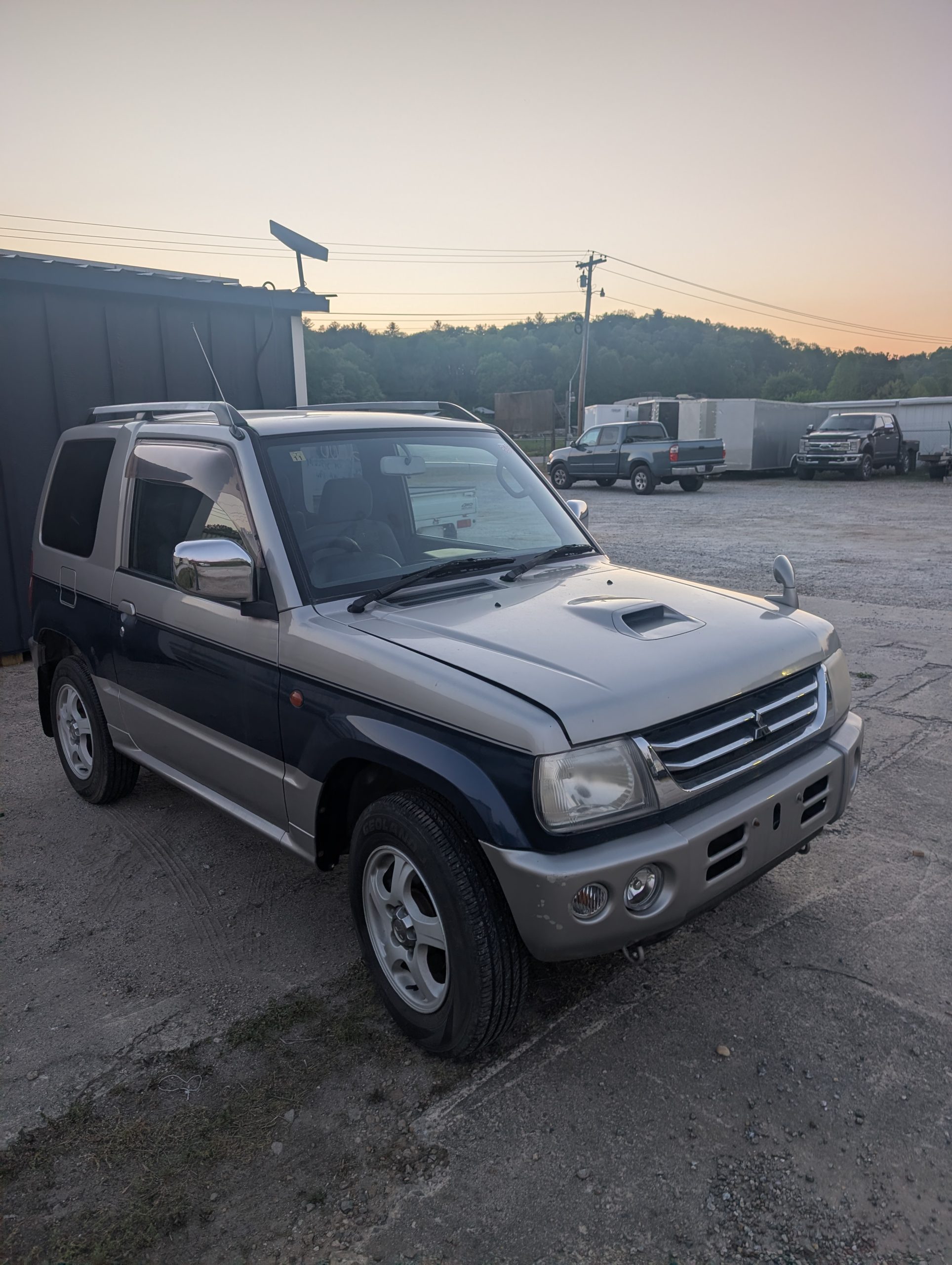 
								2000 Mitsubishi Pajero Mini — Stock #00071 full									