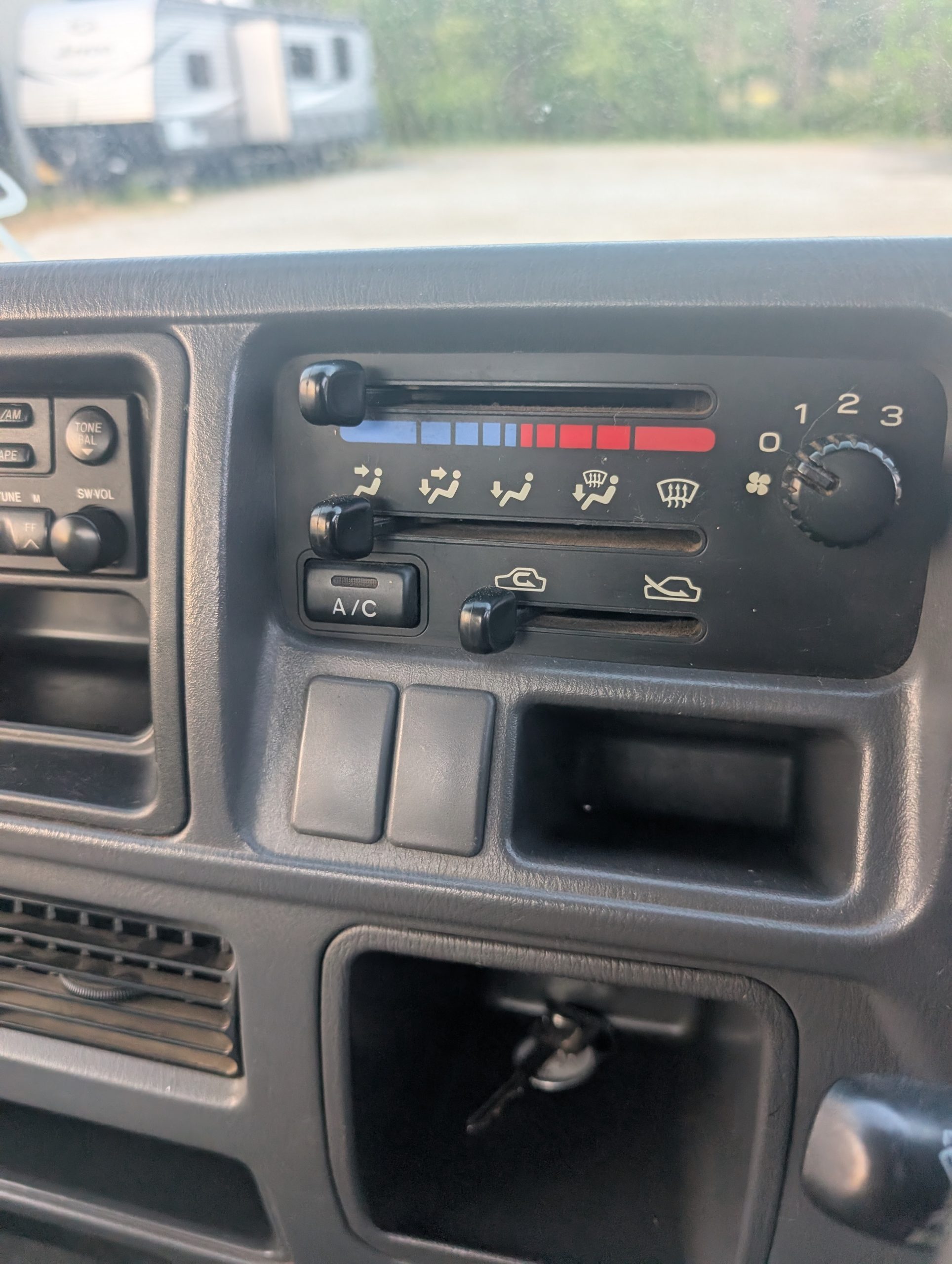 
								Japan’s Go-Getter: ’99 Subaru Sambar 4WD 5-Speed Manual full									