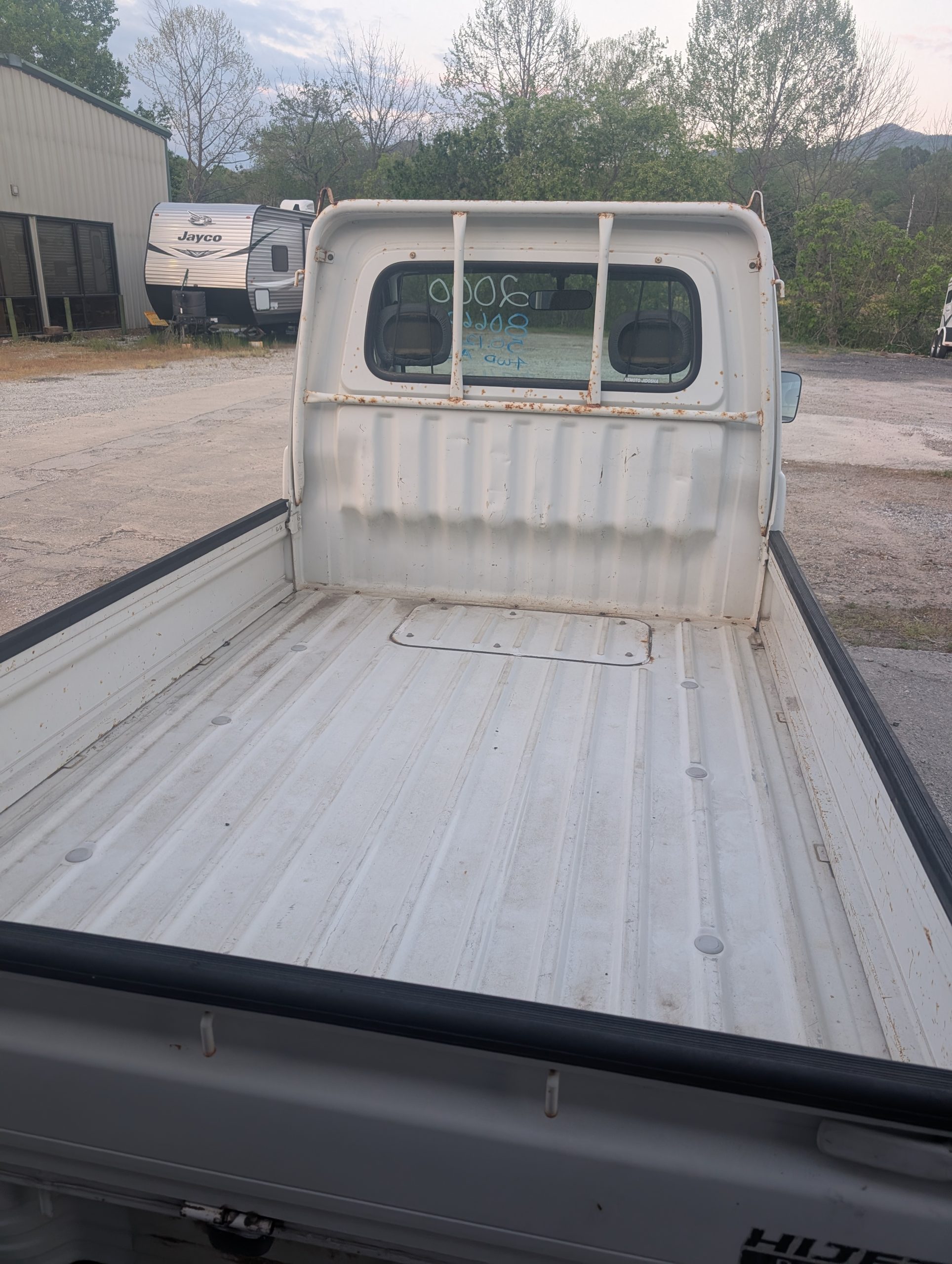 
								Go Anywhere: 2000 Daihatsu Hijet 4WD 5-Speed full									