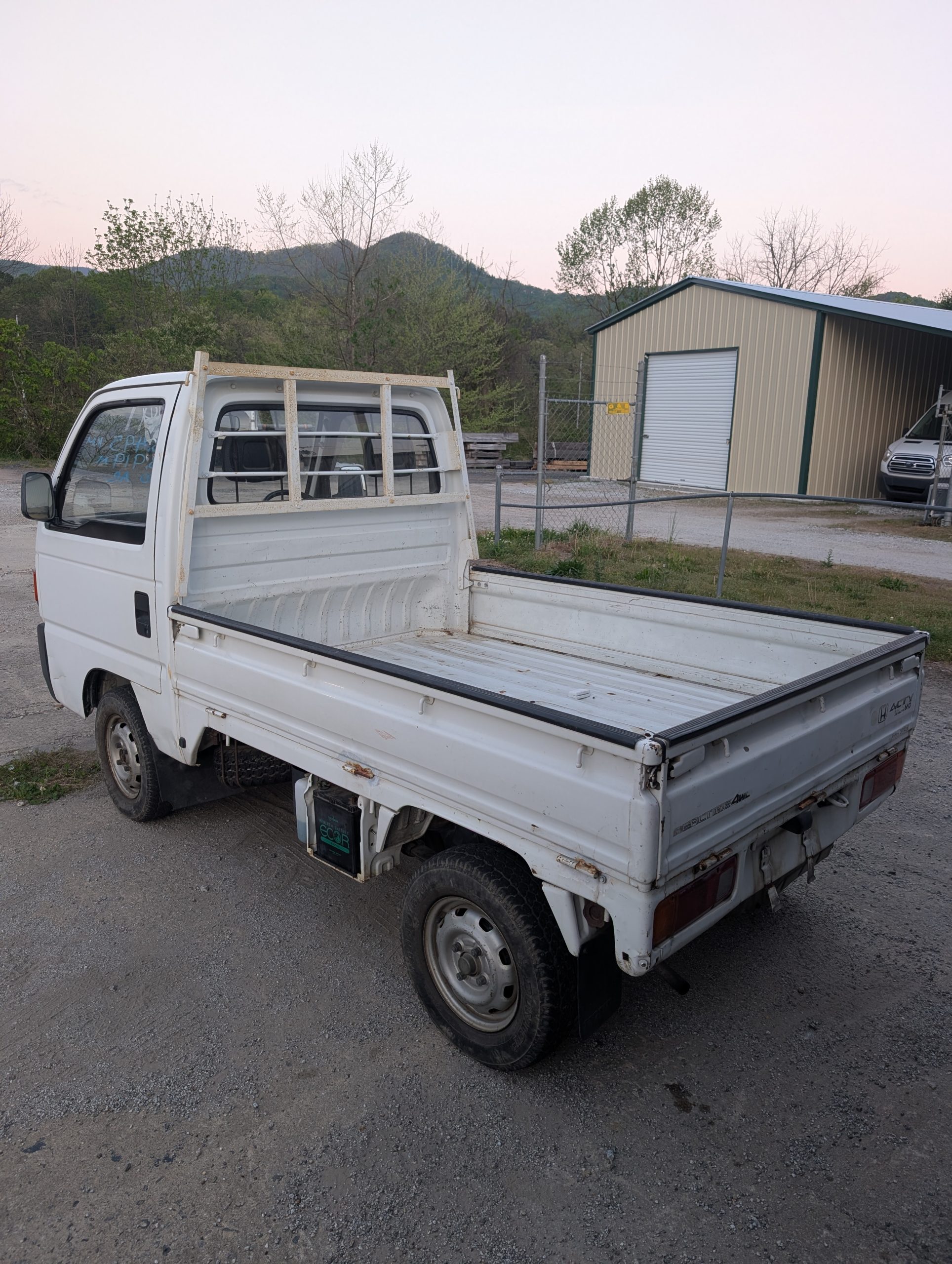 
								Low-Mileage Legend: ’91 Honda Acty 4WD w/ AC! full									
