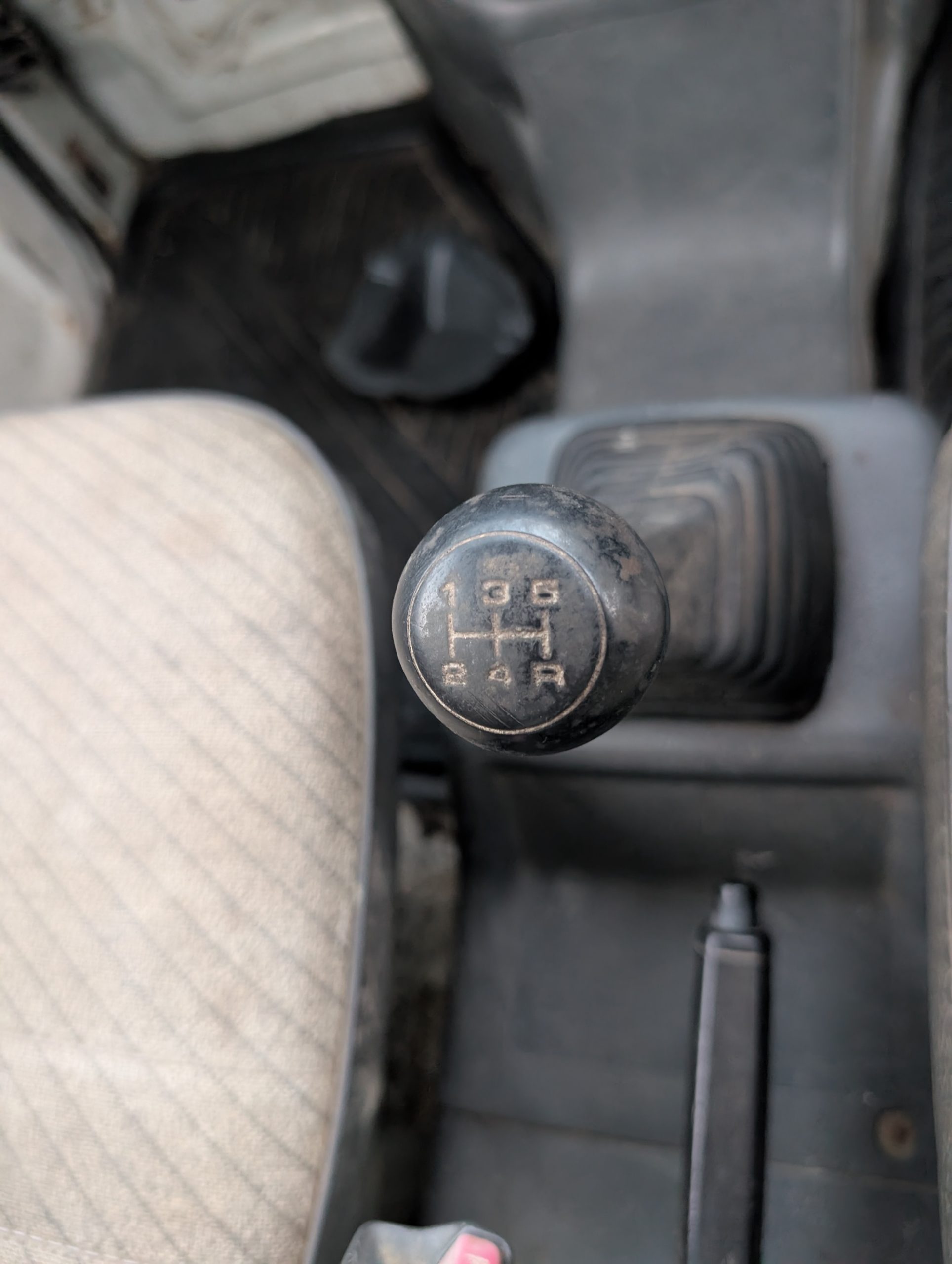 
								Low-Mileage Legend: ’91 Honda Acty 4WD w/ AC! full									