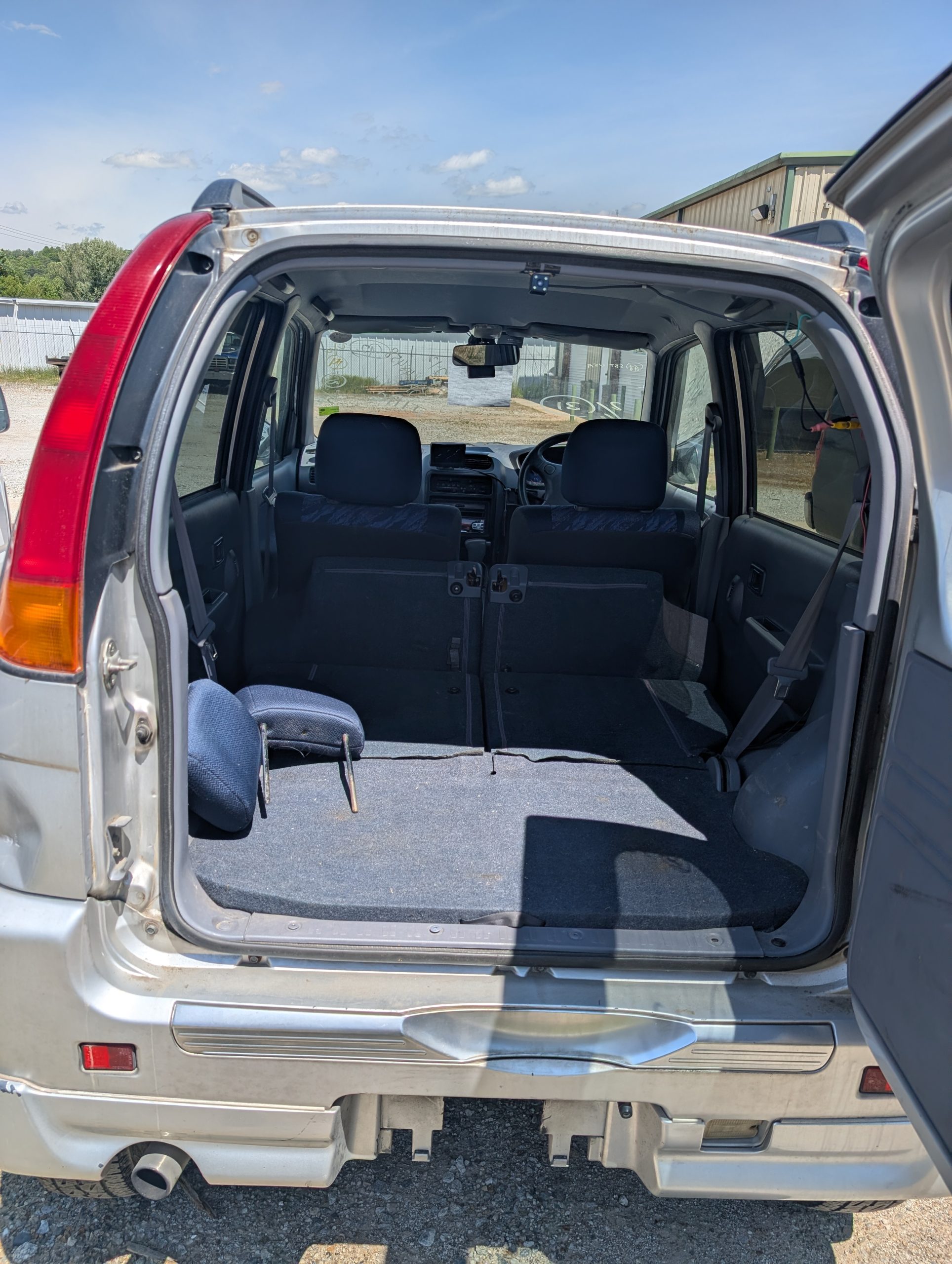 
								Turbocharged Terrain Tamer: 2000 Daihatsu Terios Kid 4WD full									