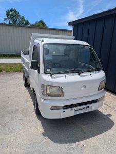 Low-Mileage Workhorse: 2001 Daihatsu Hijet 4WD Dump Truck