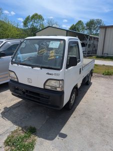Low-Mileage 4WD Acty: Your Agile ’97 Honda Workhorse!