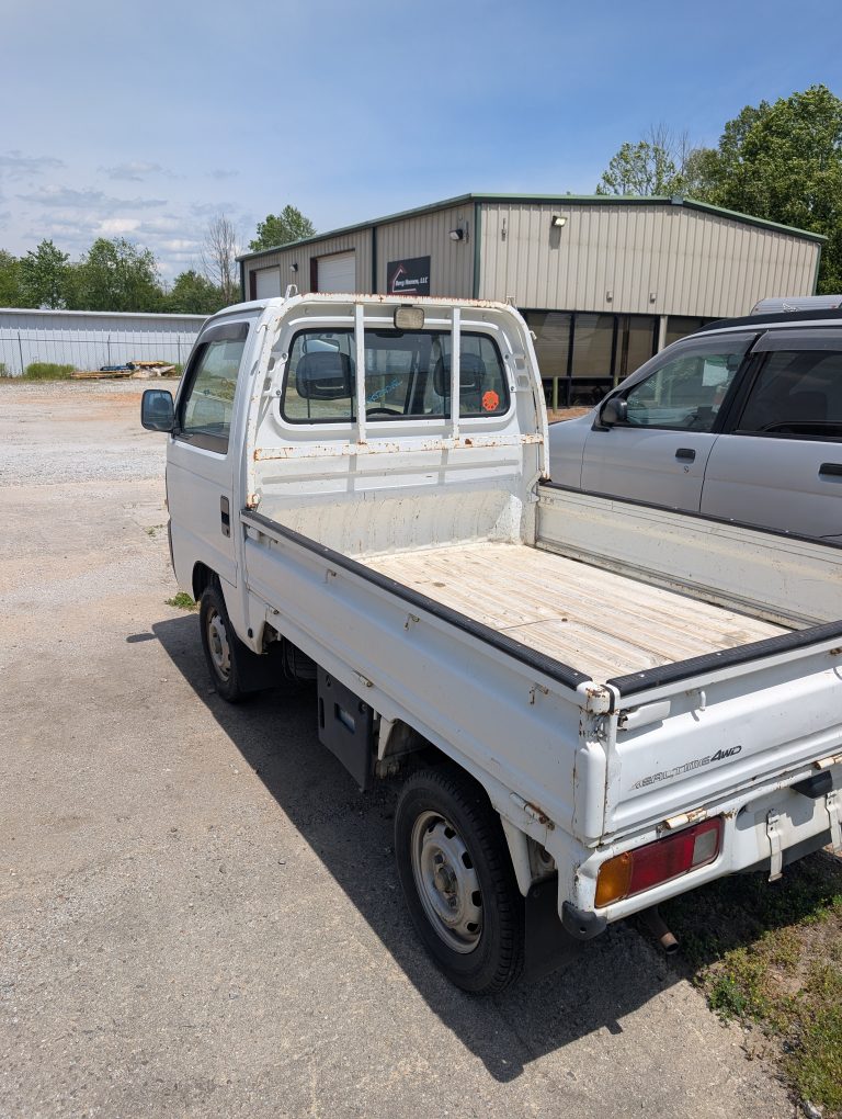 Low-Mileage 4WD Acty: Your Agile ’97 Honda Workhorse!