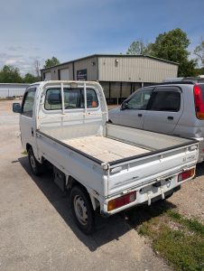 Low-Mileage 4WD Acty: Your Agile ’97 Honda Workhorse!