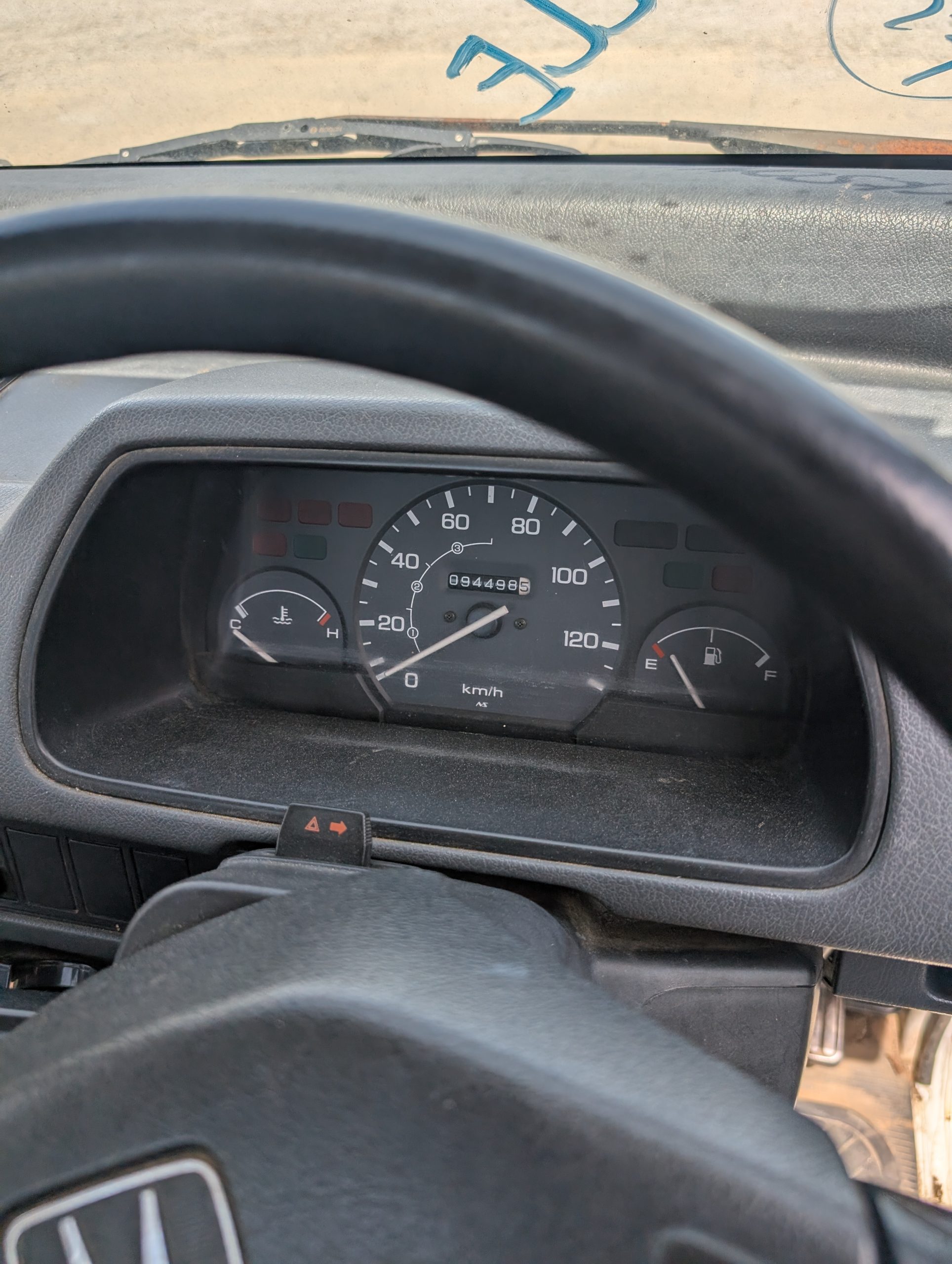 
								Low-Mileage 4WD Acty: Your Agile ’97 Honda Workhorse! full									