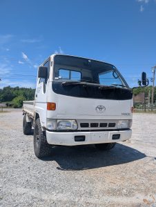 Go Anywhere: ’95 Toyota Hiace 4WD Manual Truck