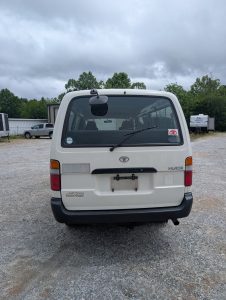 AWD Turbo Hiace: ’99 Toyota JDM 10-Passenger Adventure Van