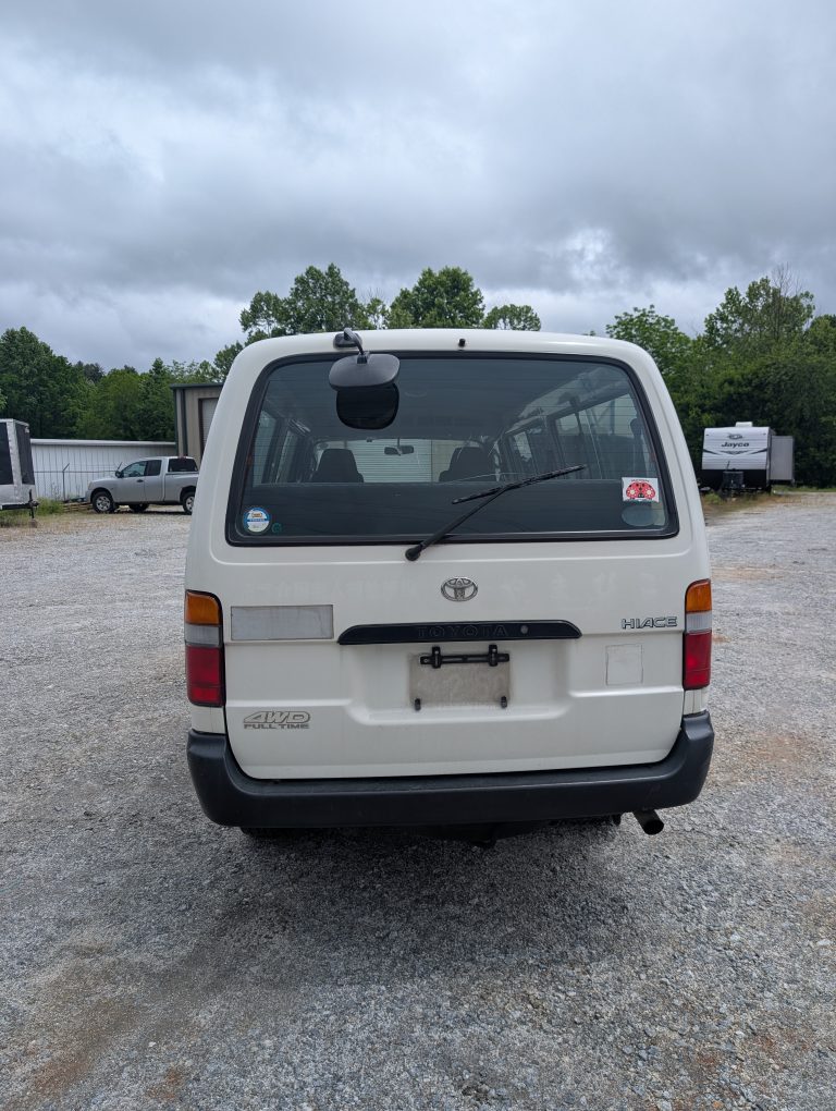 AWD Turbo Hiace: ’99 Toyota JDM 10-Passenger Adventure Van