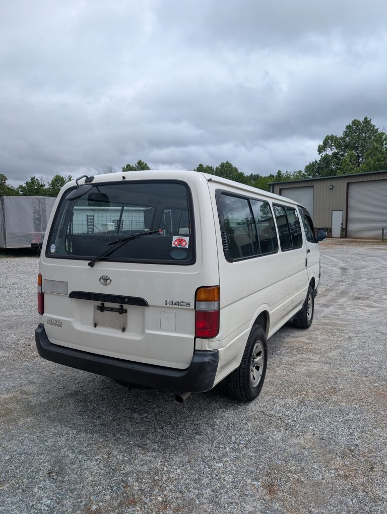 AWD Turbo Hiace: ’99 Toyota JDM 10-Passenger Adventure Van