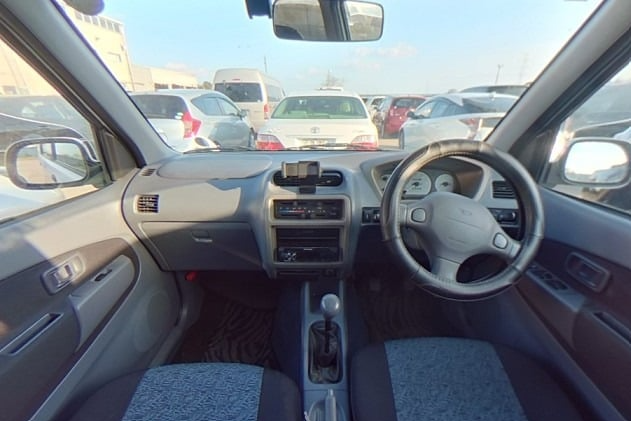 
								Turbocharged Terrain Tamer: ’99 Daihatsu Terios Kid 4×4 Manual full									