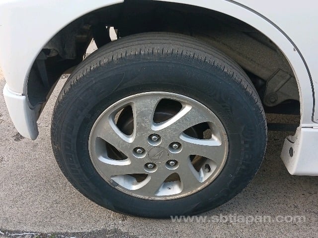 
								Turbocharged Terrain Tamer: ’99 Daihatsu Terios Kid 4×4 Manual full									
