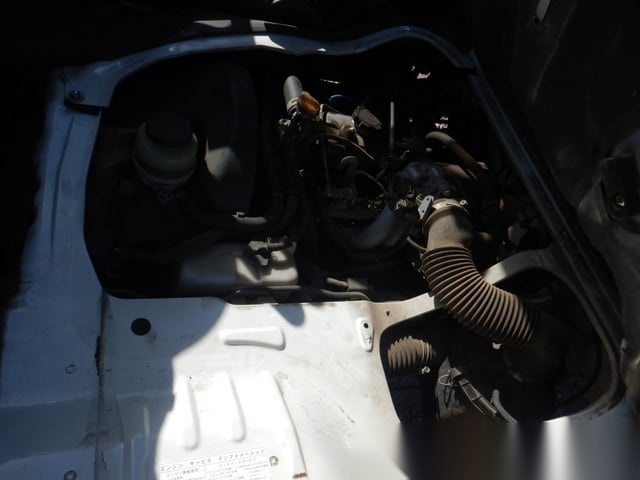 
								Toyota Tough: 2001 Townace 4×4 Manual Utility full									