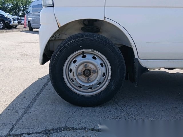 
								Low-Mile Legend: 2000 Suzuki Carry 4WD Manual full									