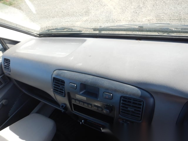 
								Toyota Tough: 2001 Townace 4×4 Manual Utility full									