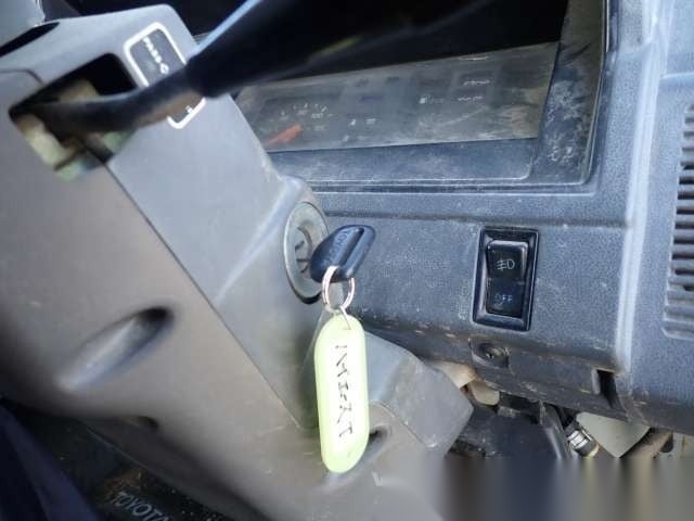 
								Toyota Tough: ’94 Hiace 4WD Truck w/ Locker full									