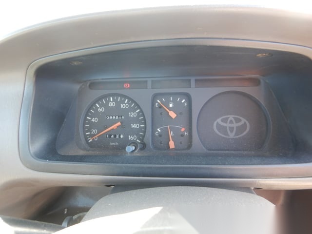 
								Toyota Tough: 2001 Townace 4×4 Manual Utility full									
