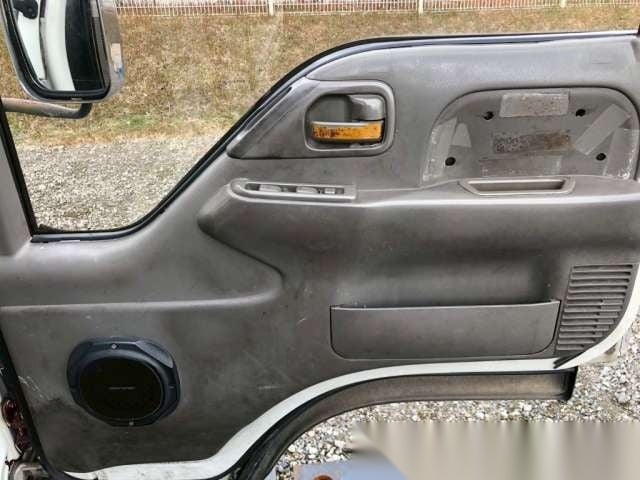 
								JDM Utility King: ’96 Isuzu Elf 4WD w/ Lift Gate full									