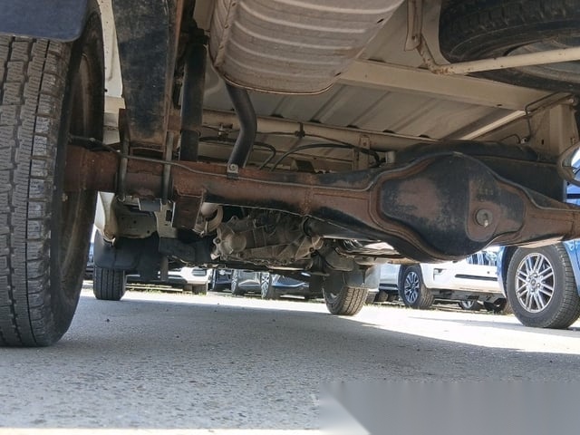 
								Low-Mile Legend: 2000 Suzuki Carry 4WD Manual full									