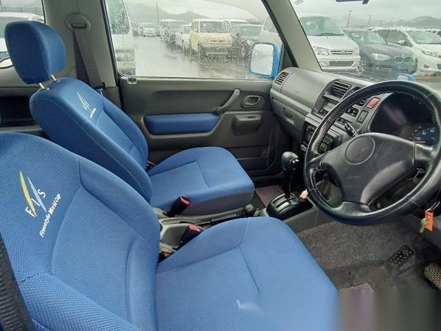
								Adventure Awaits: 2001 Suzuki Jimny Auto 4WD SUV full									