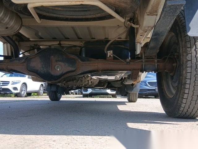 
								Low-Mile Legend: 2000 Suzuki Carry 4WD Manual full									
