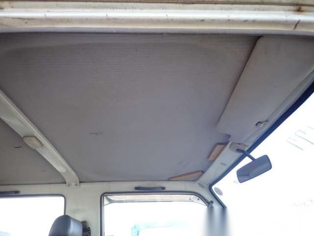
								Toyota Tough: ’94 Hiace 4WD Truck w/ Locker full									