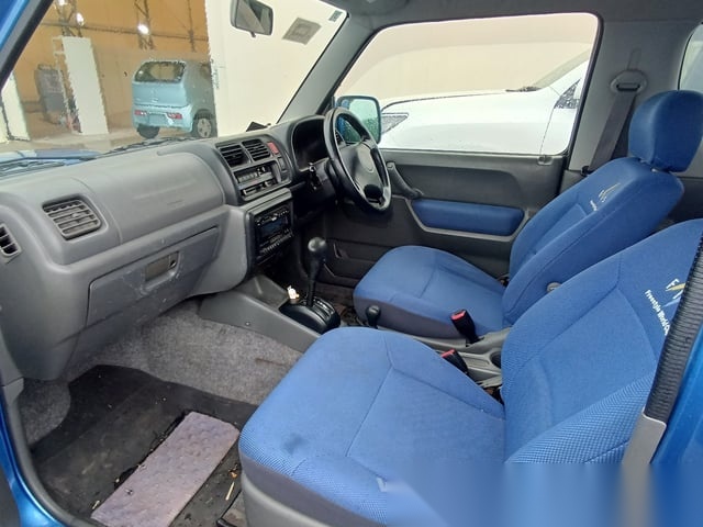
								Adventure Awaits: 2001 Suzuki Jimny Auto 4WD SUV full									