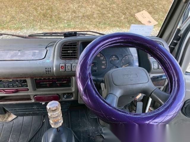 
								JDM Utility King: ’96 Isuzu Elf 4WD w/ Lift Gate full									