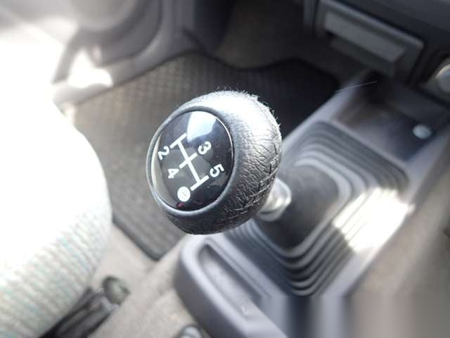 
								JDM Fun Machine: ’97 Mitsubishi Pajero JR 5-Speed Manual full									