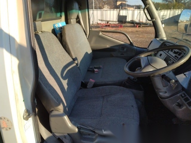 
								Rugged ’99 Mitsubishi Canter 4WD – Your Next JDM Workhorse! full									