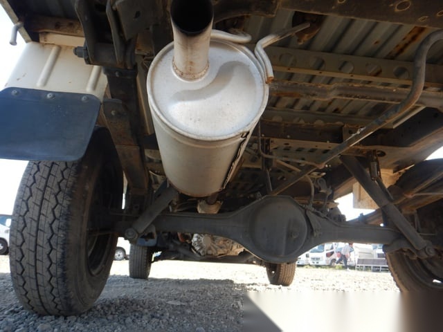 
								Toyota Tough: 2001 Townace 4×4 Manual Utility full									