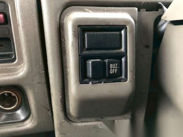 
								JDM Utility King: ’96 Isuzu Elf 4WD w/ Lift Gate full									