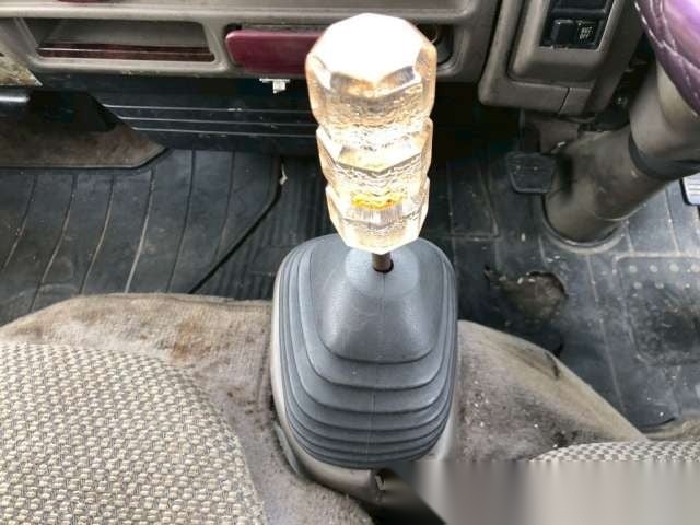 
								JDM Utility King: ’96 Isuzu Elf 4WD w/ Lift Gate full									