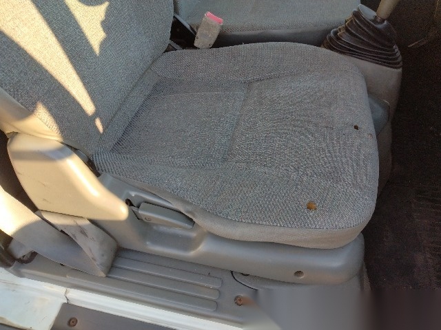
								Rugged ’99 Mitsubishi Canter 4WD – Your Next JDM Workhorse! full									