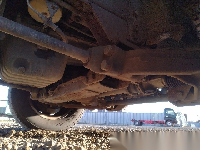 
								Rugged ’99 Mitsubishi Canter 4WD – Your Next JDM Workhorse! full									