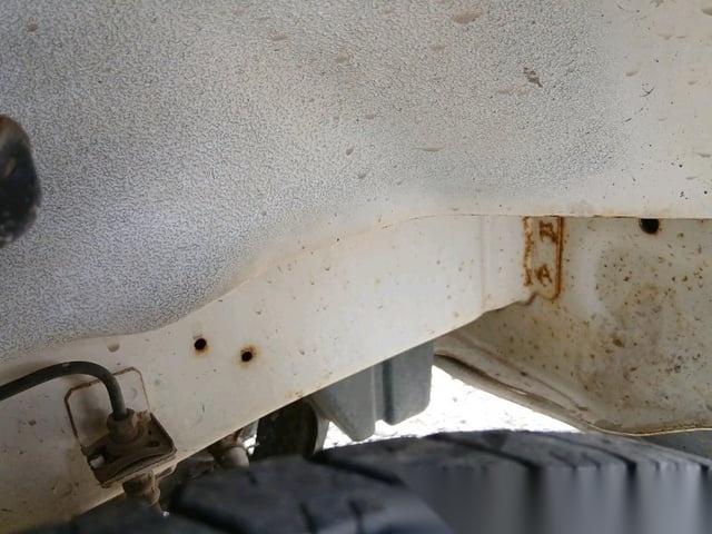 
								Low-Mile Legend: 2000 Suzuki Carry 4WD Manual full									
