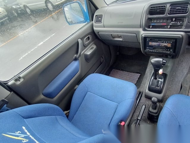 
								Adventure Awaits: 2001 Suzuki Jimny Auto 4WD SUV full									