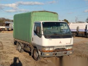 Rugged ’99 Mitsubishi Canter 4WD – Your Next JDM Workhorse!