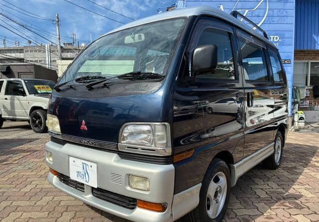 1996 Mitsubishi Bravo